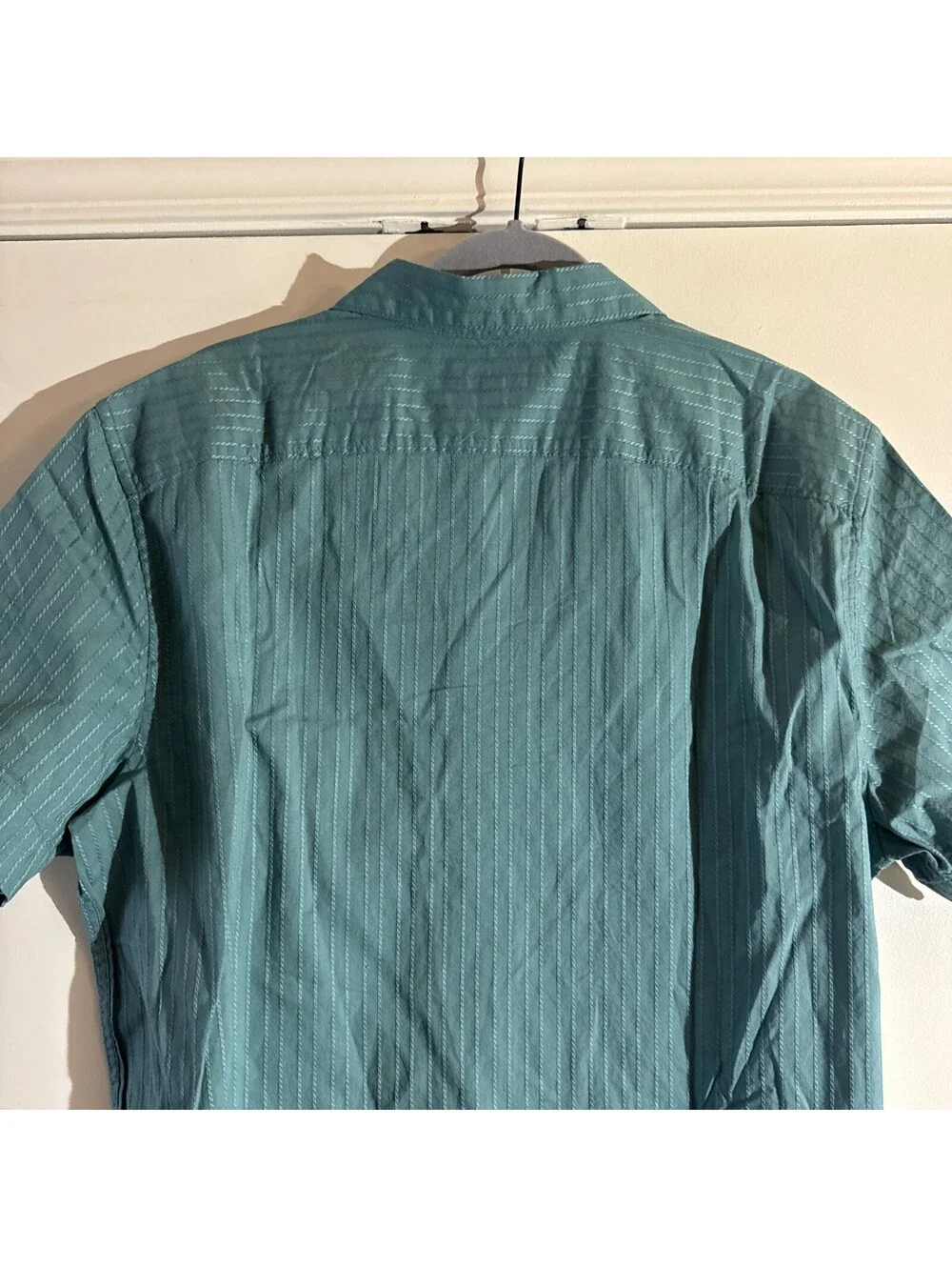 Banana Republic Factory Men's Large Green Striped Short Sleeve Camp Shirt Button